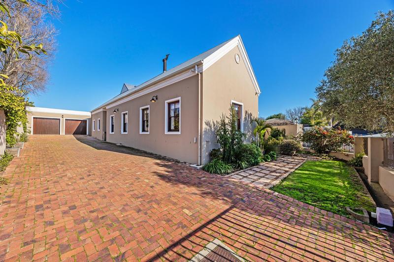 4 Bedroom Property for Sale in Vierlanden Western Cape